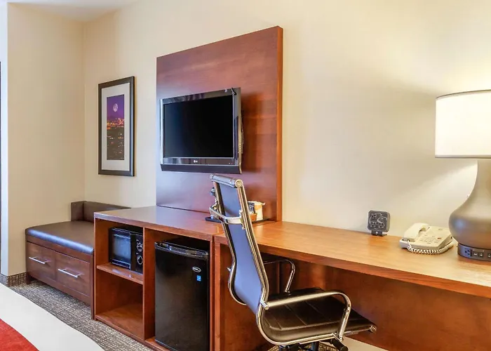Comfort - State Farm Stadium Area 4*
