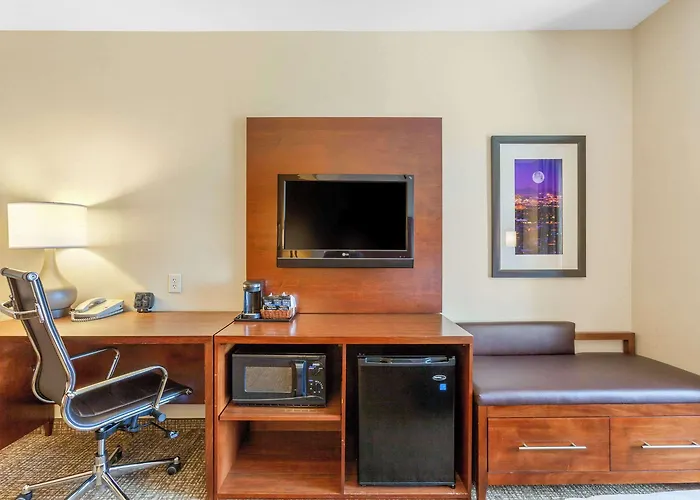 Hotel Comfort - State Farm Stadium Area 4*
