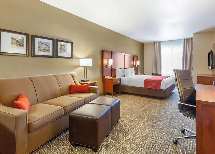 Comfort - State Farm Stadium Area 4*