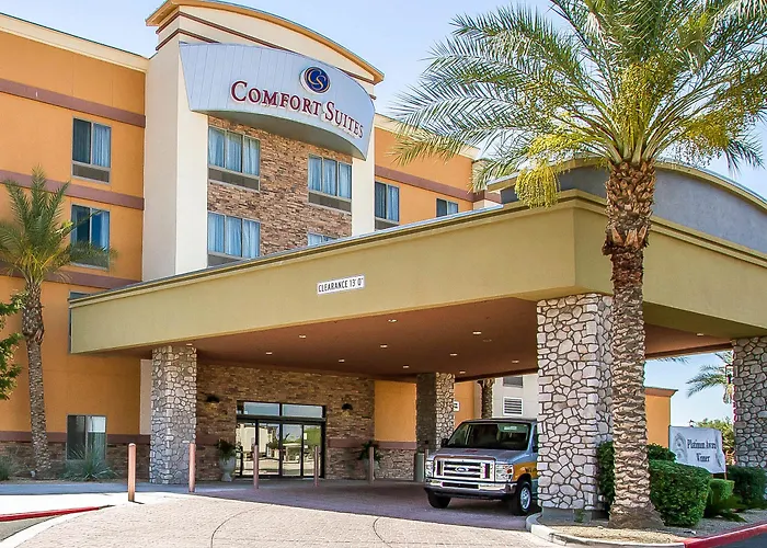 Hotel Comfort - State Farm Stadium Area